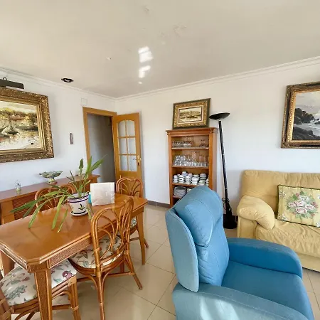 Front Al Mar Levante